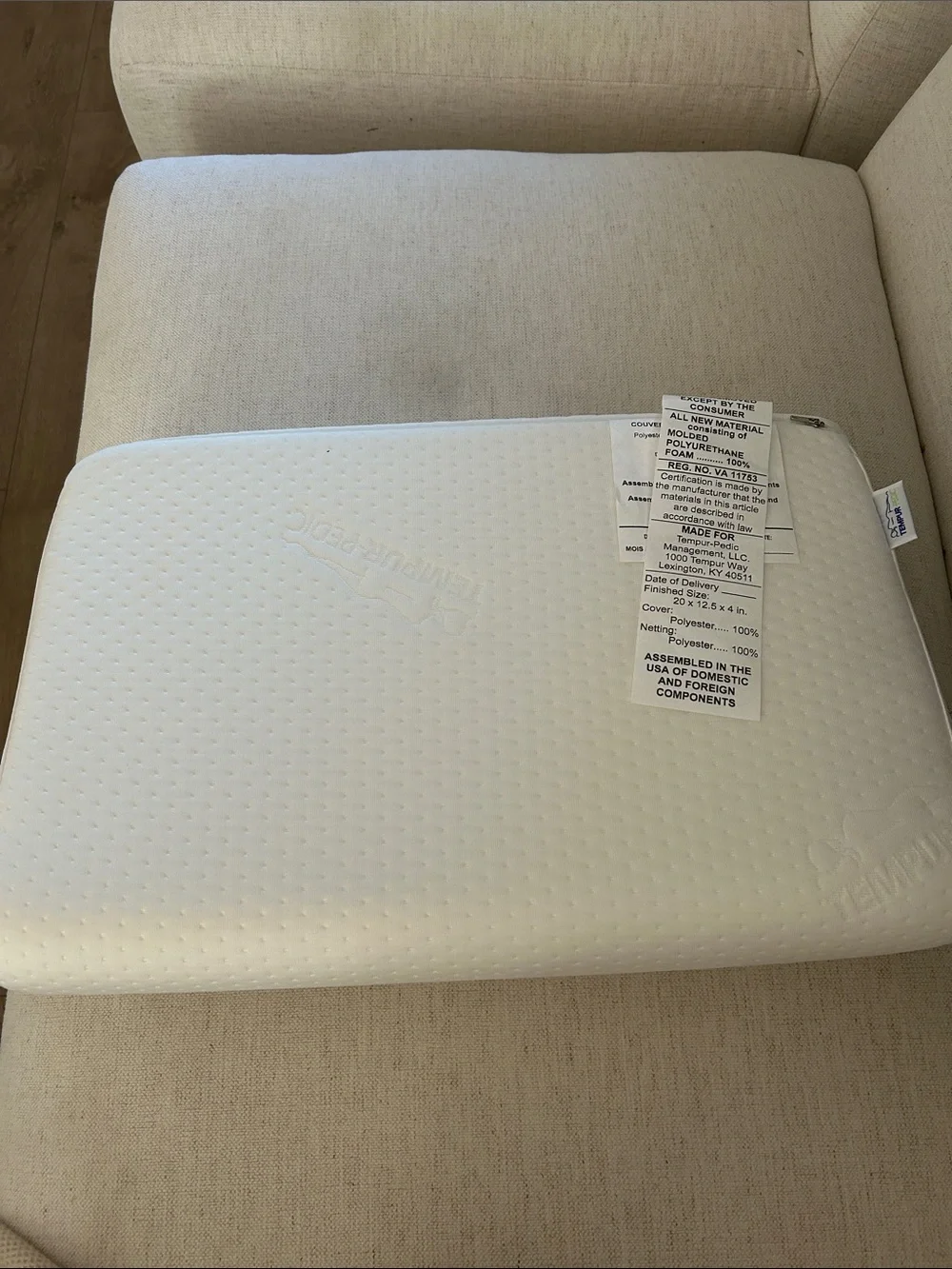 TEMPUR-Pedic Neck Pillow, Standard Medium, NWT, Open box